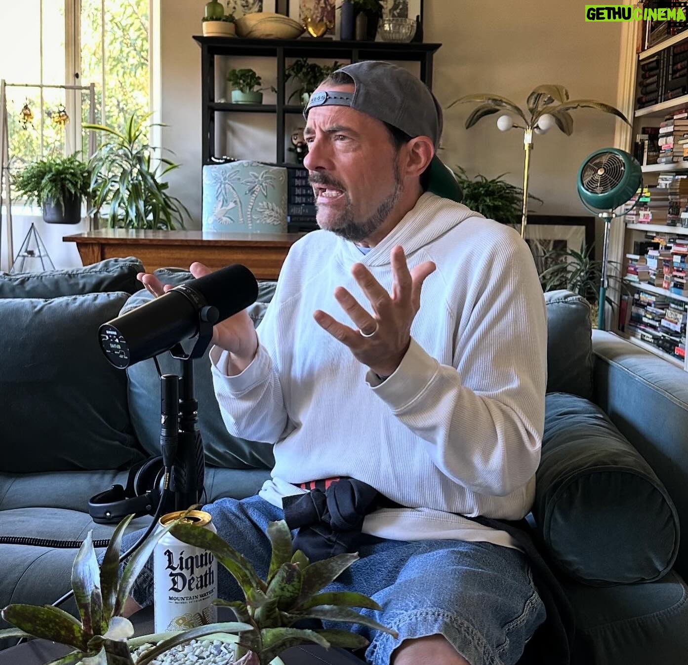 Katee Sackhoff Instagram - Today’s episode of @thesackhoffshow is a real gem…That’s because my guest @thatkevinsmith is truly a wonderfully special human being and I’m lucky to call him a friend. Plus he spends the first 30 minutes pretty much running the show for me 😂 Make sure to give it a listen now. Everywhere you get your podcasts. 😘 #kevinsmith #thesackhoffshow #theflash