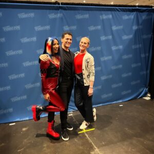 Katee Sackhoff Instagram - Night Owls For Life 💙 Love these two so much. Xoxo
@newyorkcomiccon