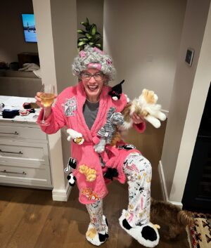 Katee Sackhoff Instagram - Felt Cute. Might delete later 😂❤️ Meow 😸#fbf #halloweencostume