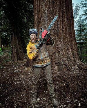 Katee Sackhoff Instagram - Worked our butts off yesterday at the new house trying to get all these vines pulled out! We’ll never get all of them of course, but we are planting new trees next week and we needed to get as many as we could. We threw an arsenal at these dammed vines. Or sequoia is going to be so much happier now that she’s not wrapped in this crap! 
We love working outside! It’s one of the things as a couple that we enjoy together so much. Manual yard labor…well, house labor of any kind! We demoed our last house together over two weeks. Interior and exterior! Man that was fun!! Swollen hands and all! ❤️ I can’t wait to see what this property looks like in 5 years! ❤️🥰 #PNW #yardwork 💪🏻
