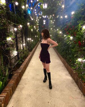 Katelyn Nacon Instagram - What a night, can’t believe it’s all coming to an end! Forever lots of love for @amcthewalkingdead 💕💕