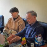 Kateryna Osadcha Instagram - Ми в @center_for_civil_liberties вже понад 10 років працюємо над поверненням цивільних з російської неволі, документуємо російські воєнні злочини. Історії людського болю й втрат. Наші нові партнери — @kosadcha та її фундація @osadcha.foundation — також ведуть кейси тих, хто безвісти зник і кого утримують у неволі. Для обох наших організацій головне – люди! Тому сьогодні ми об’єднуємось заради них. Разом ми маємо використати всі можливості для того, щоб повернути всіх цивільних, без умов та обмінів. Ми маємо повернути людям свободу й забезпечити справедливість.