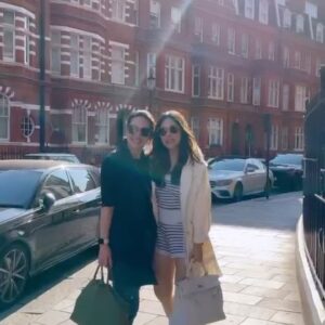 Kathaleeya McIntosh Instagram - One fine day with my best friend 💕 เมื่อมาดามมาอังกฤษ 3 วัน! Country girl อย่างเราก็ต้องเข้าลอนดอนมาหาสิ😆อังกฤษก็แค่ปากซอยเนอะ 😂 🇬🇧love love na ja. 😘