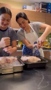 Kathaleeya McIntosh Instagram - วันนี้นำไก่ free range ของเรามาทำของโปรดที่บ้าน…Chicken Tarragon ค่ะ👌🙏🏼 Nothing beats Chicken Tarragon made with fresh Tarragon and our free range chickens. 🥰 @sirinfarm