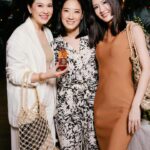 Kathaleeya McIntosh Instagram - Congratulations to P’ @cherrypattree for consistently crafting exceptional Thai beauty products over the years! This oil, enriched with vegan cacao and offering SPF 40 protection, sounds perfect for summer, helping you showcase your natural glow! 🥥🌞 #ErbByallBeans #ErbDryOil #Showyournaturalglow 🥰 @erbthailand