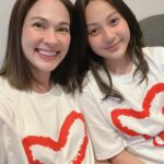 Kathaleeya McIntosh Instagram – อยากชวนทุกคนมาร่วมกันส่งกำลังใจและทำบุญช่วยเหลือผู้ป่วยยากไร้โรงพยาบาลรามาธิบดี ด้วยการอุดหนุน #เสื้อยืดสุขใจ เสื้อลายหัวใจอินฟินิตี้ที่มอบความสุขให้กับผู้ที่สวมใส่และผู้ป่วย สุขทุกวัยใส่ได้ทุกวัน 

💜ราคาตัวละ 199 บาท รายได้ทั้งหมดนำสมทบทุนมูลนิธิรามาธิบดีฯ 

📲สั่งซื้อทางออนไลน์ ได้ที่ www.ramafoundation.or.th
LINE @ramafoundation�📞 0-2201-2222
 
#คำว่าให้ไม่สิ้นสุด