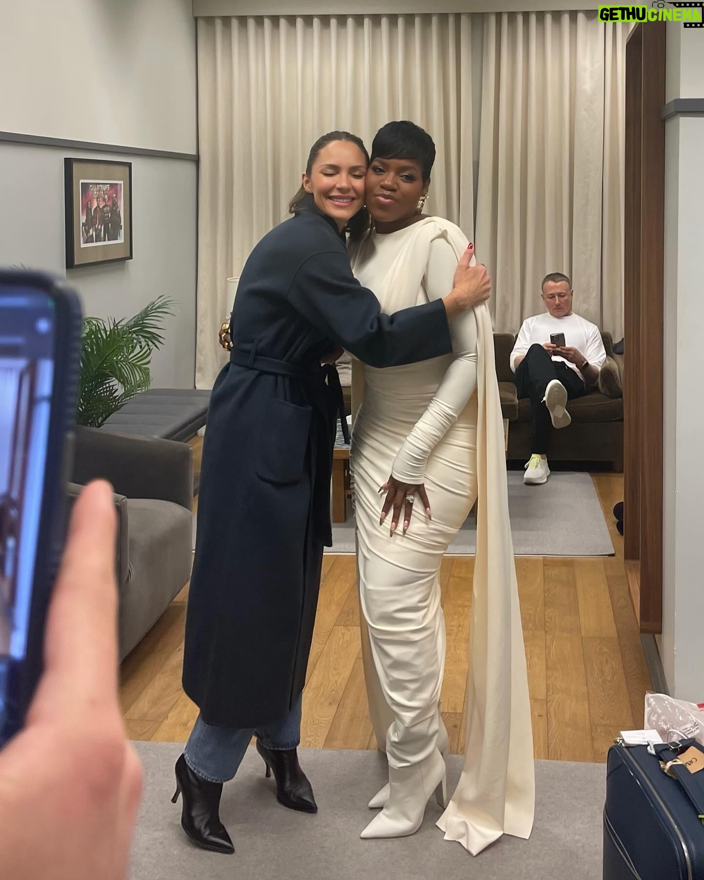 Katharine McPhee Instagram - I’m always so excited to run into other Idols, but @tasiasword in particular has always been such a mega talented class act and an absolute star so I was EXTRA excited today! I’ve loved to watch you grow and I CANNOT wait for @thecolorpurple to be released so the whole world can see what you’re made of. Go Tasia!! 💜