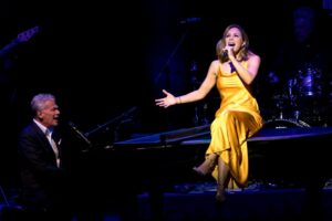 Katharine McPhee Instagram - What. A. Tour! 🎹✨ Thank you so much for the love this past month! We couldn’t have asked for a better audience. 

📷: @carrollproduction @immusicmagazine @imdaphs