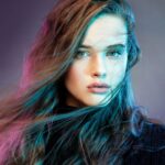Katherine Langford Instagram - Emoting for @thewrap @corinamariephoto 🙌 with @mollyddickson @louisvuitton @brianfisherhair @sagemaitri