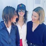 Katherine Moennig Instagram - A glimpse and a wrap on S3. To the entire crew and cast, it's an honor to work beside you all. @sho_thelword 🏳️‍🌈❤️