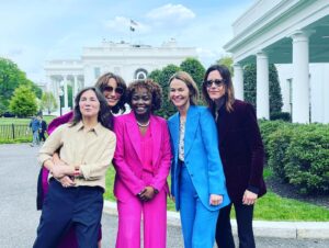 Katherine Moennig Instagram - Words don't give this day justice. Thank you @k_jeanpierre for having us in celebrating lesbian visibility week. Thank you to the incredible staff for being so generous with their time and welcoming us. Thank you to the brilliant minds of all the lgbtq members who we spoke at length with, who are doing the work. It was an honor. ❤️🏳️‍🌈 #lesbianvisibilityweek #thelword