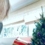 Katherine Moennig Instagram - After tomorrow, 👖are signing off 2020. Link in bio