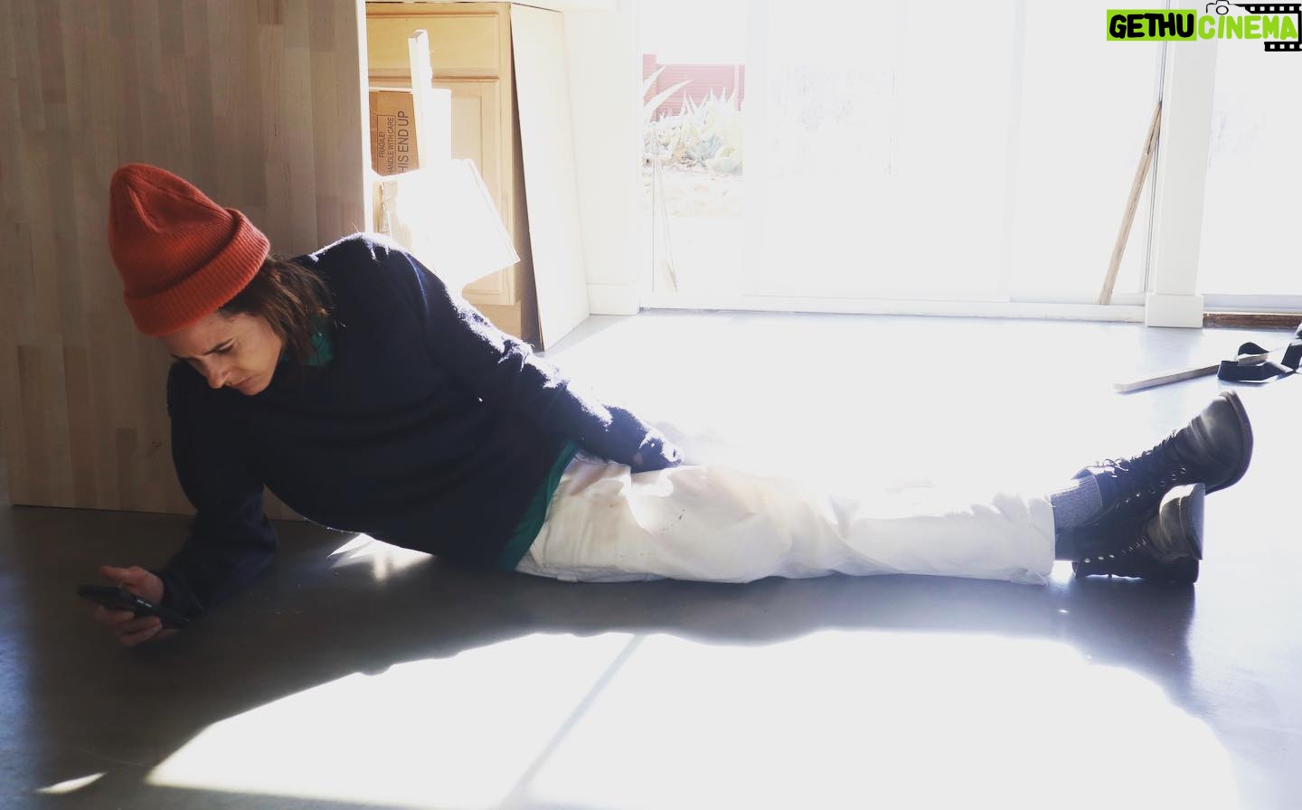 Katherine Moennig Instagram - Just waitin..