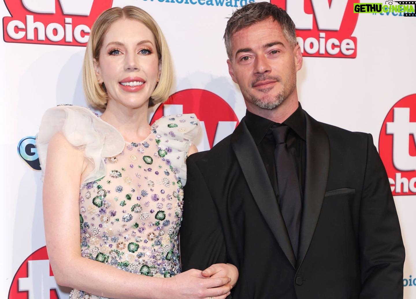 Katherine Ryan Instagram - We are co-sleeping, red carpeting, and keeping it real on #ParentalGuidance ALL episodes streaming for FREE on @uktvplay or on @wtvchannel every Monday at 9pm. I am shocked and disgusted to learn that people in other countries are easily accessing this content by downloading a VPN like TunnelBear or even ExpressVPN. Unethical. Wrong. Like drinking white wine while pregnant. How dare you.