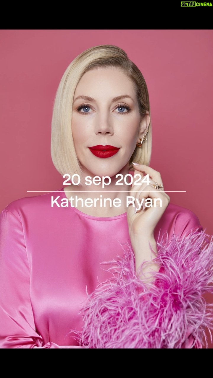 Katherine Ryan Instagram - NET BEVESTIGD: Katherine Ryan.π De bekroonde komiek, schrijver, presentatrice en actrice Katherine Ryan staat aan de top van haar kunnen en 'Battleaxe' brengt haar terug op tournee, nadat haar uitverkochte internationale comedyshow 'Missus' in 2022 eindigde. Tickets zijn vanaf nu verkrijgbaar via Ticketmaster!