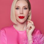 Katherine Ryan Instagram – I’ll be stopping by The Jonathan Ross Show @mewossy Saturday night with some news my kids WILL HATE 🏃🏼‍♀️ ✈️ 😂 🚌 @livenationuk