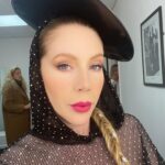 Katherine Ryan Instagram – Drag Queen?!?! I AM THE QUEEN OF DRAG. @atsukokudolatex @dylanjoelstudio @fionaeustace @jennifer.michalski.bray.style @lisadaveyhair @dragraceukbbc @rupaulsdragrace