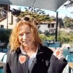 Katherine Salosny Instagram – Quizás no tienes la posibilidad de mirarlo, pero está ahí, es nuestro y creo que simboliza parte de lo que somos.
El mar es profundo, el mar es vida, el mar tiene mareas; a veces ruge, a veces está en paz. Pero siempre llega a la orilla.
Celebremos el mar que nos baña. Es nuestro, es una parte de nosotros.
@nobel_neruda
#lavidaquemegusta