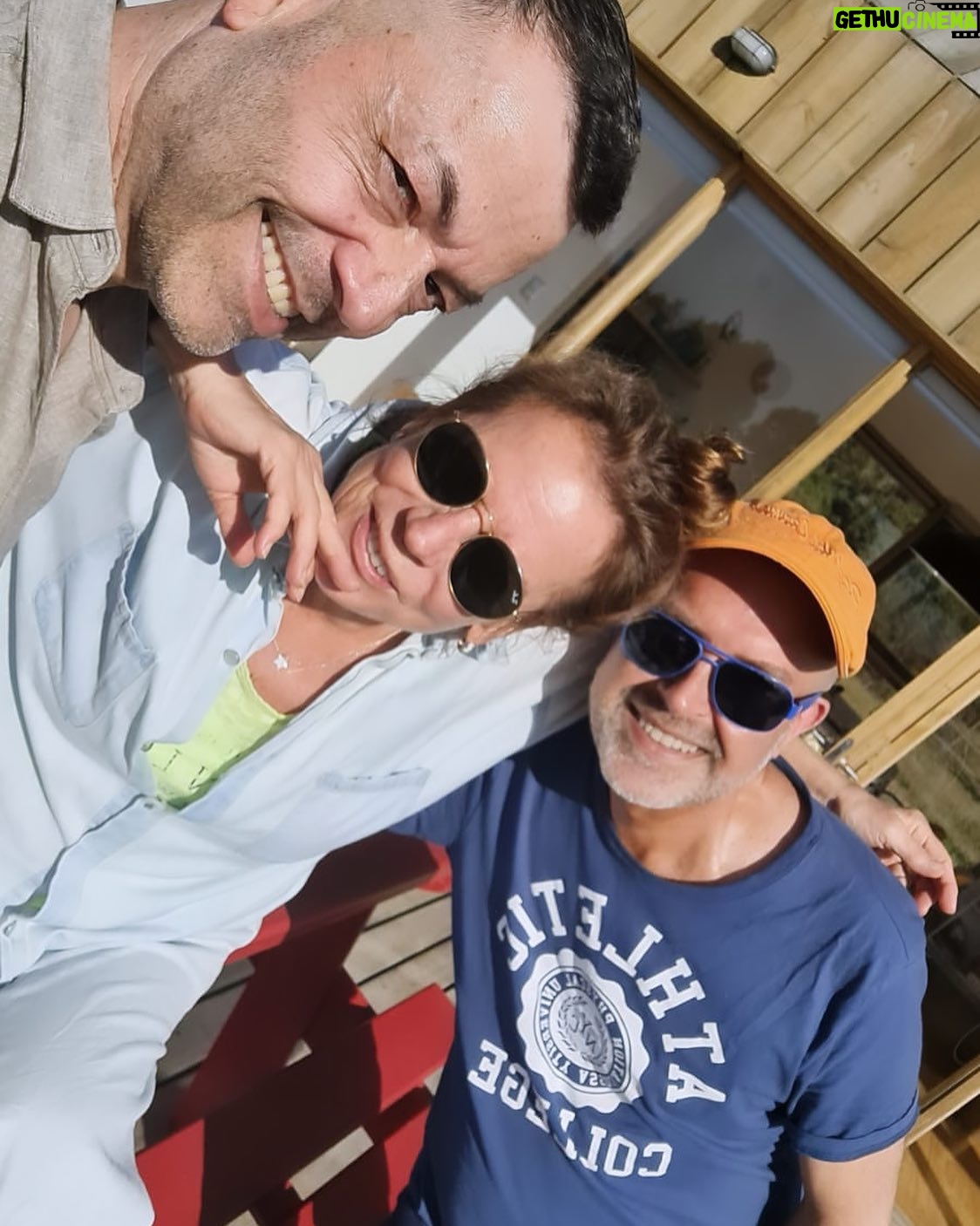 Katherine Salosny Instagram - Gracias por tan delicioso almuerzo y la máxima compañía de mis queridos Jorge y Alex bajo el Sol de Tunquén..los adoro!!!