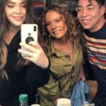 Katherine Salosny Instagram - Fue tan lindo el día de hoy reencontrarme con mis adorados @johnperez_hair y mi bella preciosa @javinicole12 ..tanta historia con cada un@ de ustedes mis bellos y mejores profesionales!! Un honor!! Ya sabrán de qué se trata y en qué programa 😉 El viernes pelare un poco en @mirasolfm98.7 no se pierdan los detalles @casatunquen @peluqueriaorganicaocs by Kathy Salosny en Algarrobo