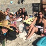 Katherine Salosny Instagram - Somos felices mujeres en Algarrobo disfrutando el mar y la buena vida ..comunidad @hotyogaalgarrobo