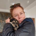 Katherine Salosny Instagram - La nueva guardiana de @peluqueriaorganicaocs by Kathy Salosny nuestra bella @alba_peluda Somos amig@s de los animales siempre con Correa y tenemos un espacio para que estén cómodos y felices cuando haga su reserva avisar que viene con su mascota Reservas al 56942614154 56443576743 Te esperamos! Tu reserva en Algarrobo
