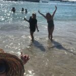 Katherine Salosny Instagram - Somos felices mujeres en Algarrobo disfrutando el mar y la buena vida ..comunidad @hotyogaalgarrobo