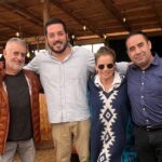 Katherine Salosny Instagram - Entre colegas nos ayudamos ven a conocer este nuevo restaurante y rincón de encuentro @terrazamirasol lindo y acogedor comida chilena CHILENA!! Están en marcha blanca en Camino del medio km 2 Mirasol Algarrobo Reserva al 56985709633 Recomendado por mi @casatunquen jajaj Con mis amigos @aftchile @ariel.ulloac @whoisernan