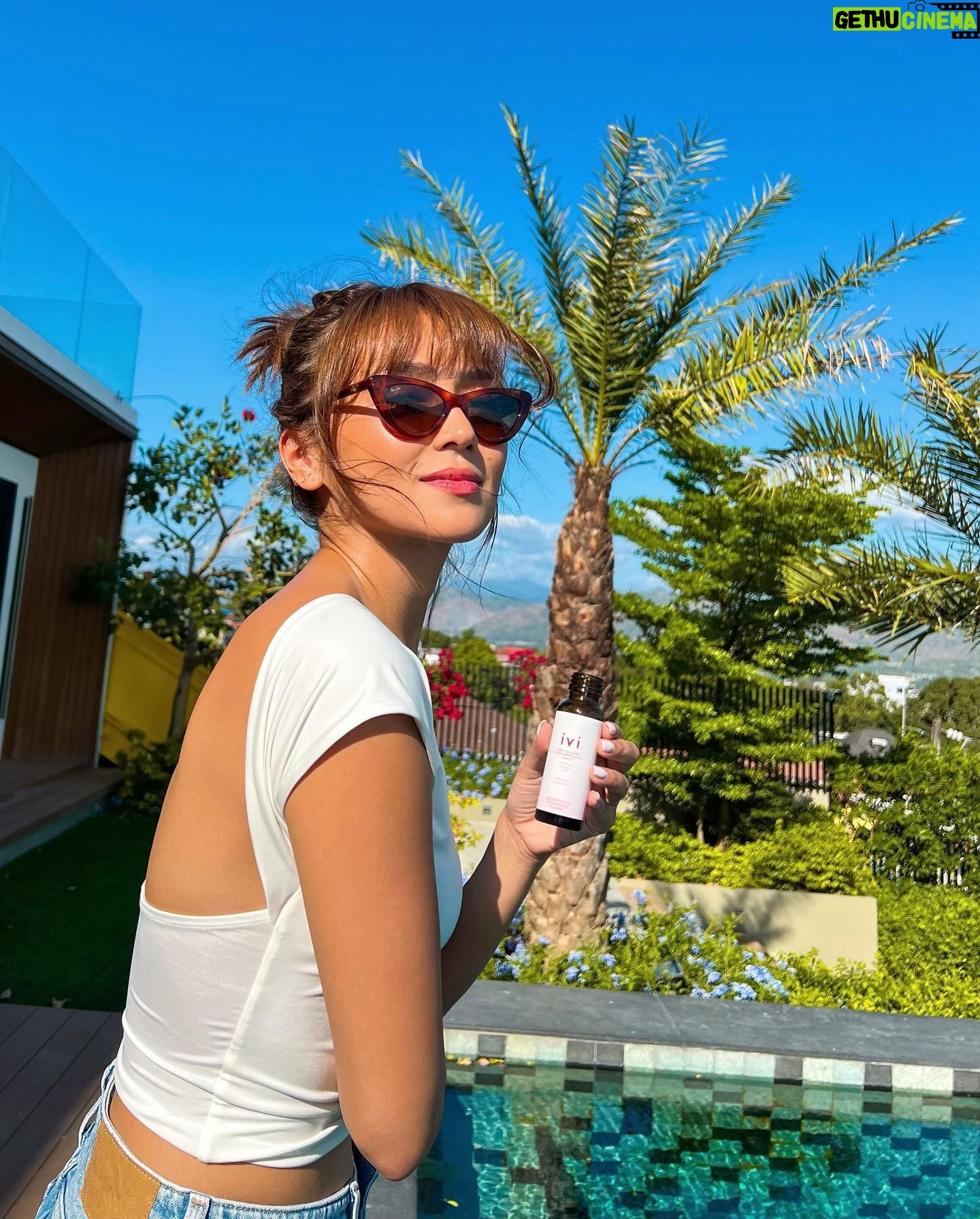 Kathryn Bernardo Instagram - Kicking off the day with my daily dose of sunshine @ivicollagen! 💜