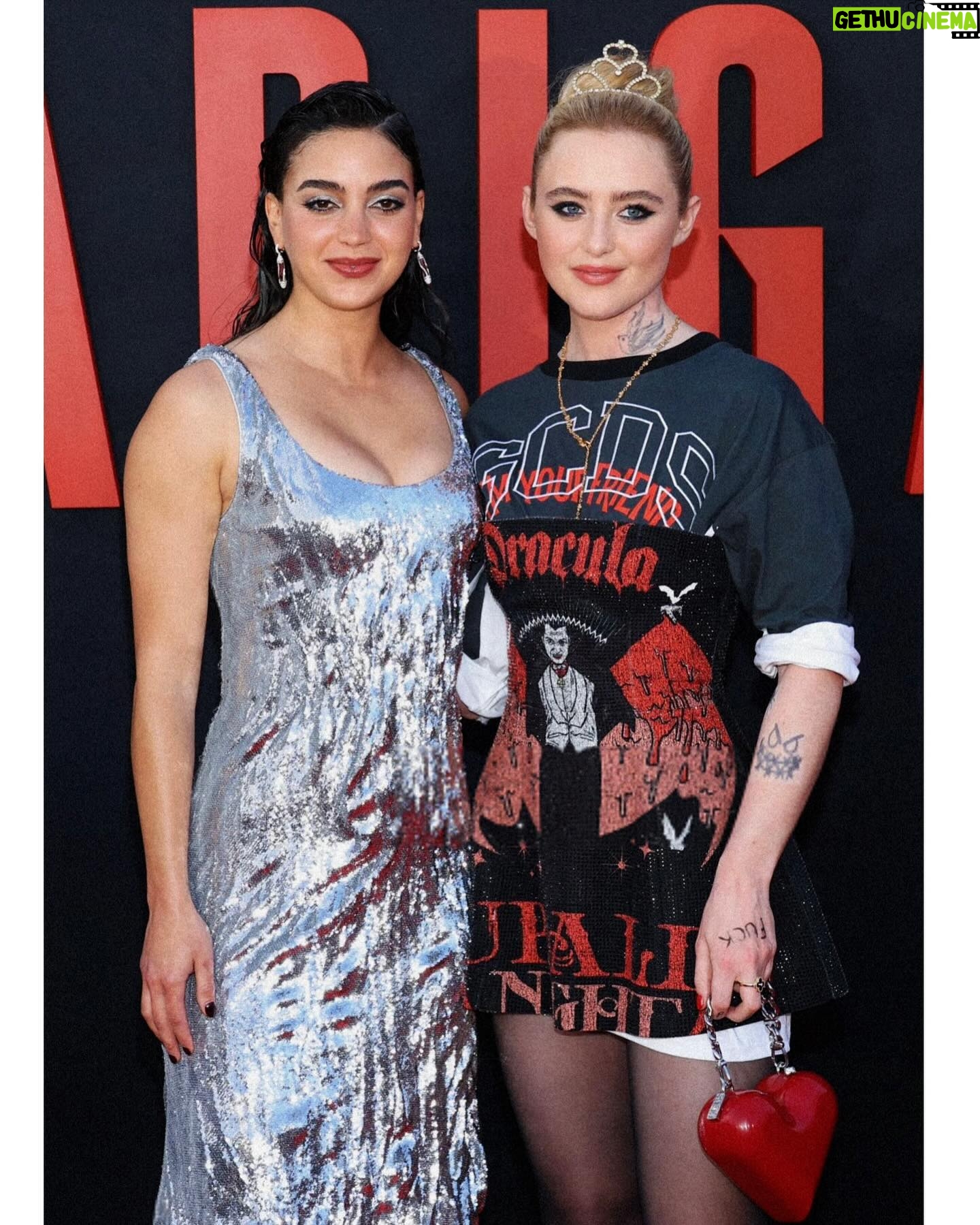 Kathryn Newton Instagram - You know your in love with horror films when u can’t fall asleep bc reality is finally better than your nightmares @abigailthemovie premiere with my favorite monsters!