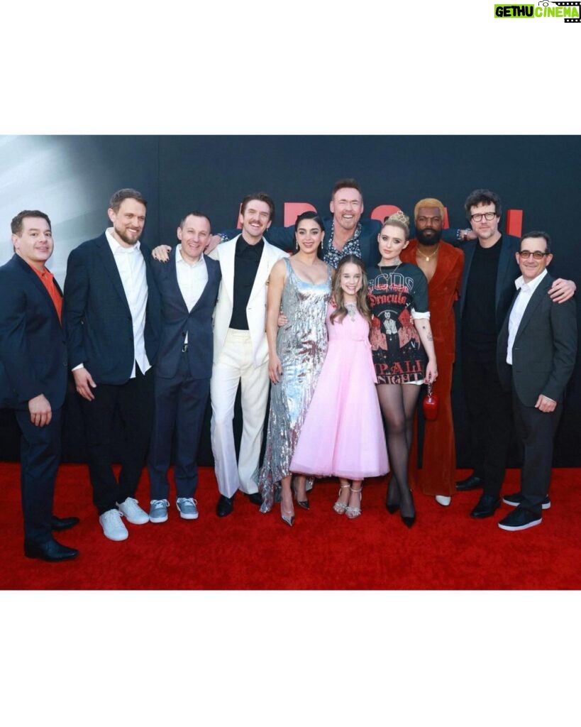 Kathryn Newton Instagram - You know your in love with horror films when u can’t fall asleep bc reality is finally better than your nightmares @abigailthemovie premiere with my favorite monsters!