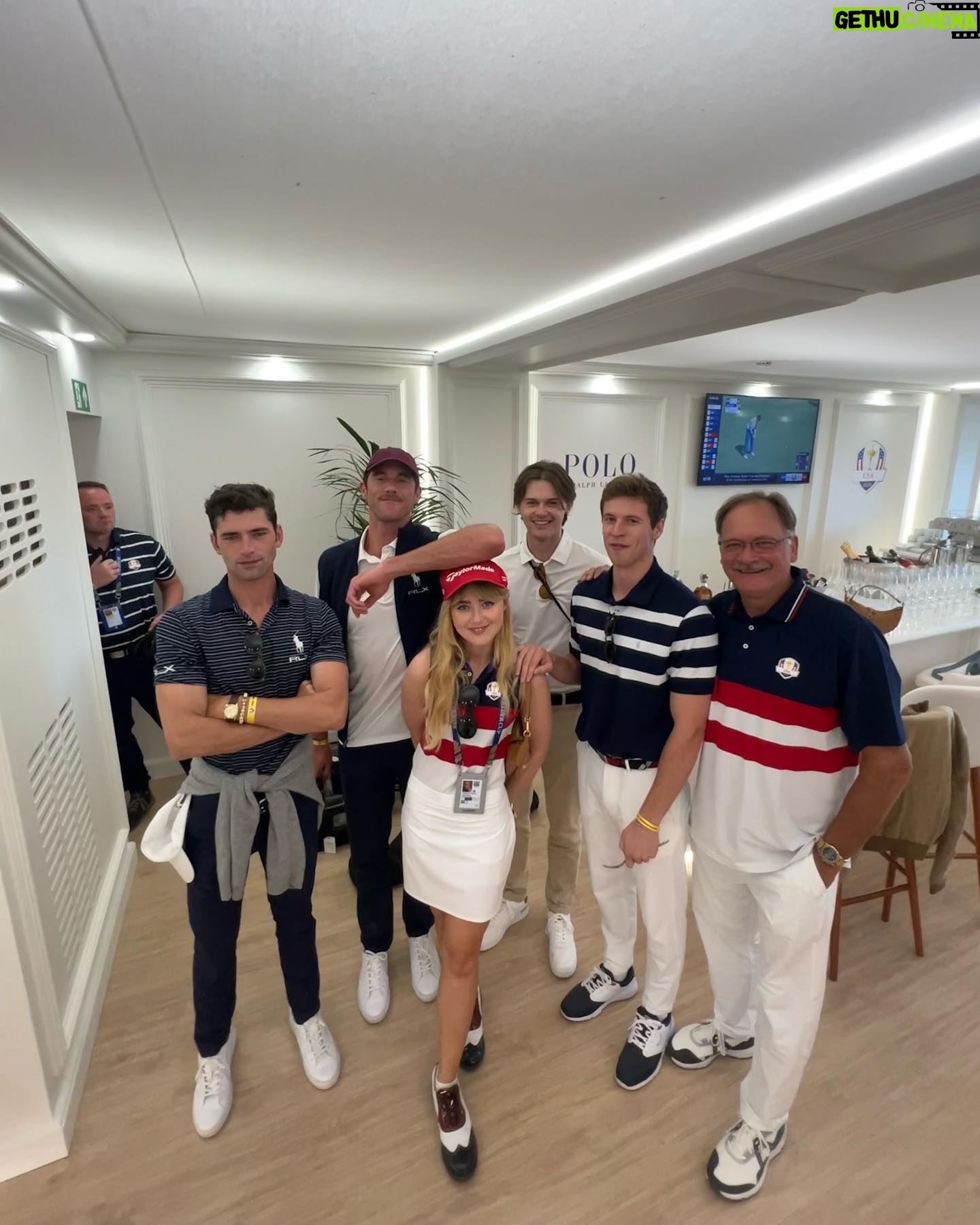 Kathryn Newton Instagram - SO Happy to be here #AllStarMatch @therydercup