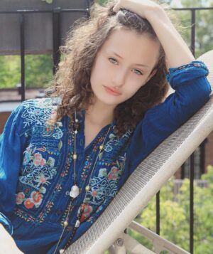 Katia Peel Instagram - 🔥☀️✨#nexttopmodel #modeling #bcktheface #teenmodels #fashionmodels #newfashion #modelscouts #modelingportfolio #fashionable #beautifulgirls #beautifulteen #funfunfun #Zara #americanapparel #wlygmodelsearch  #WLYG #imgmodels #forever21 #PINK #teen #weloveyourgenes #awesome #urbanoutfitters #misssixty #scoutme #modernvintage #miumiu #prada