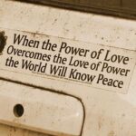 Katie Cassidy Instagram - Spread Love 🤍 Pray for Peace ☮️