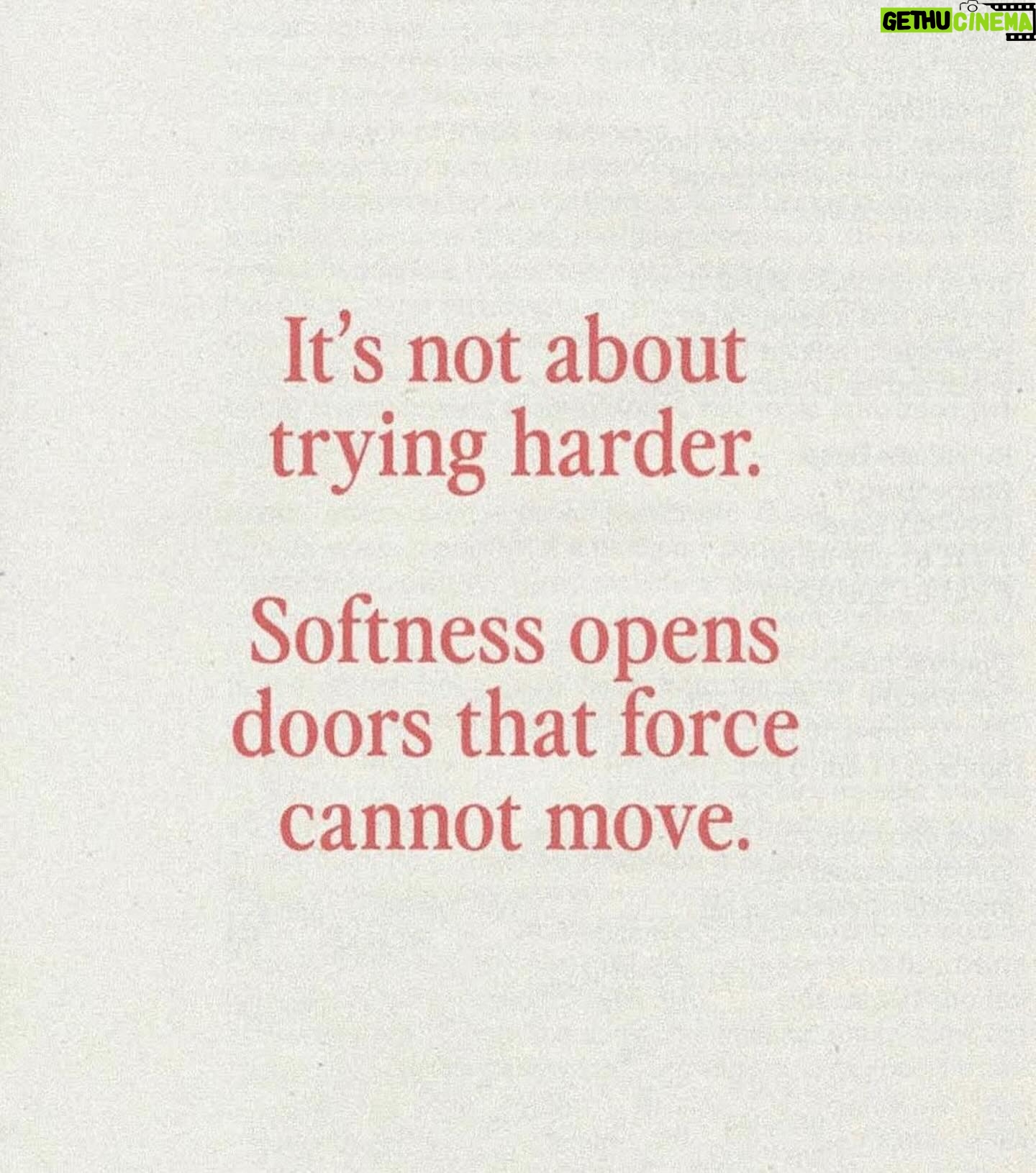 Katie Cassidy Instagram - Reminder to be soft with yourself and others 🧡