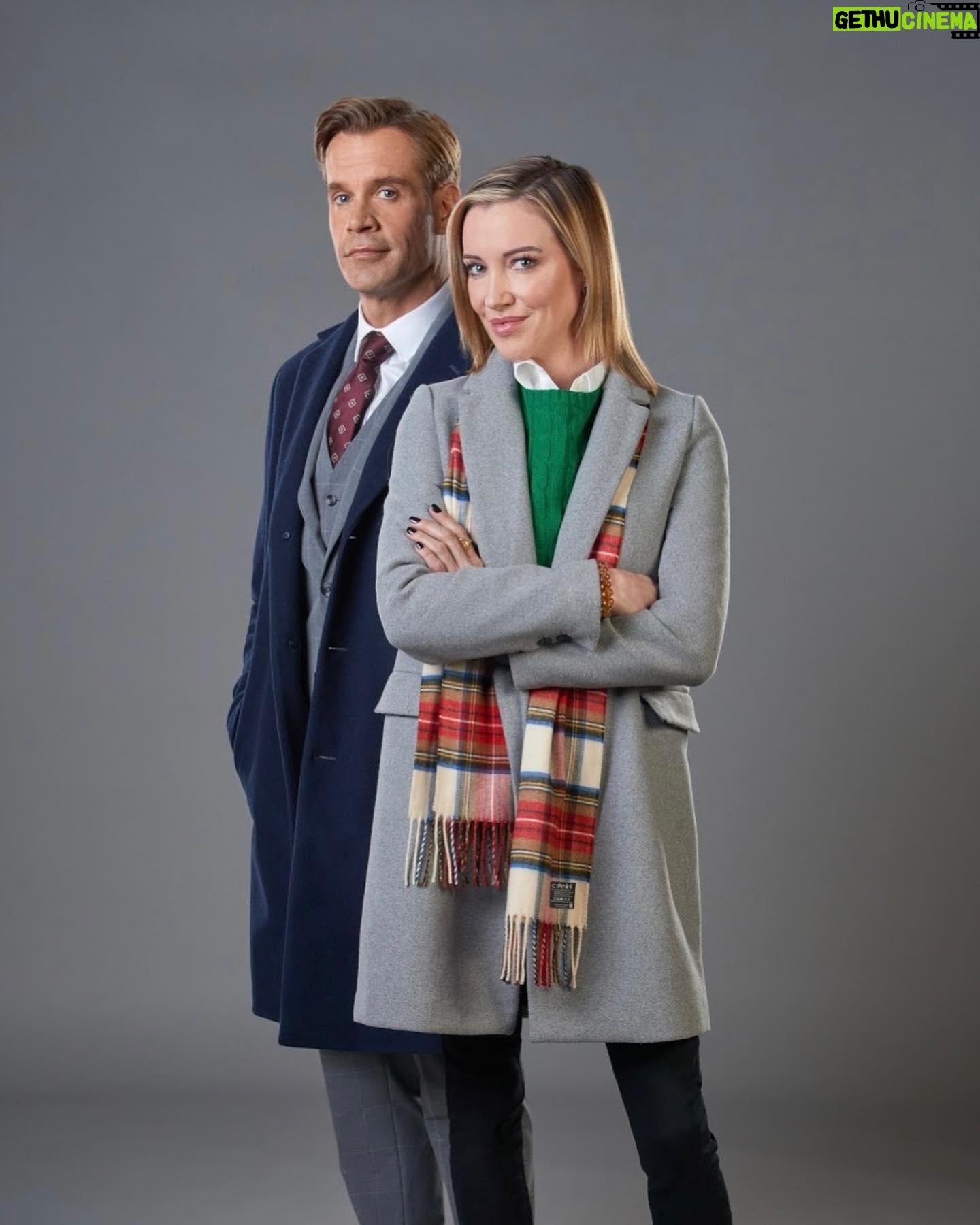 Katie Cassidy Instagram - #ARoyalChristmasCrush starring myself & @stephenhuszar is only a few days away! Premiering Saturday, July 8th @ 8/7c on @hallmarkchannel ♥️
