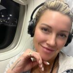 Katie Cassidy Instagram - All about that face mask! #NYC I’m comin’ in hot! 😂❤️🍎