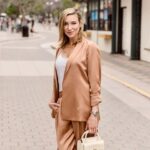 Katie Cassidy Instagram - It’s giving Los Angeles born and bred.