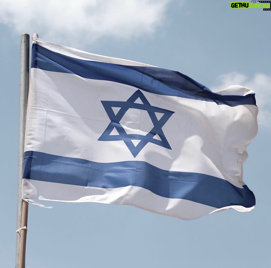 Katie Cassidy Instagram - PRAY FOR PEACE, PRAY FOR ISRAEL ๐ฎ๐ฑ๐ค I'm at a loss of words over what's taking place in the world right now. My heart goes out to the Israelis that have been killed, kidnapped and terrorized. My heart is also with every HUMAN BEING that's been affected over the past few days. Please check in on your Jewish friends, continue to pray, and spread KINDNESS - the world needs more of it. #PrayForIsrael #PrayForPalestine