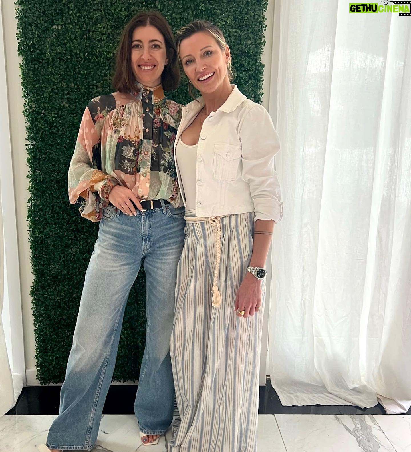 Katie Cassidy Instagram - Throwback to this past month with @giapenta and some wonderful ladies I now get to call my friends 🩷 We’re all for women supporting women over here!