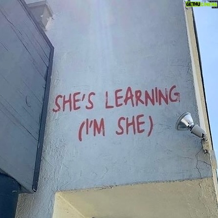 Katie Cassidy Instagram - She’s evolving, she’s learning 💫