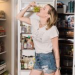 Katie Cassidy Instagram - The real question is… frozen or fridge grapes?