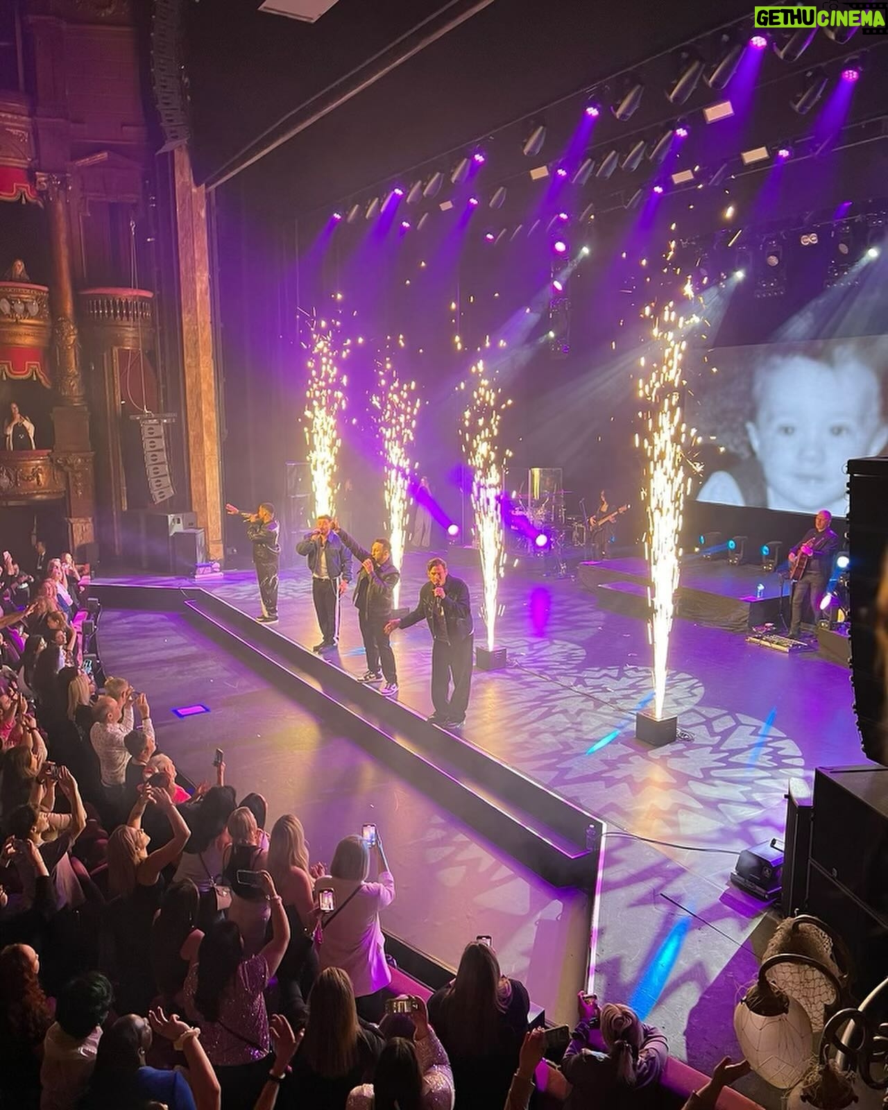 Katie Piper Instagram - Just bop after bop with @officialblue at @thelondonpalladium last weekend 💙