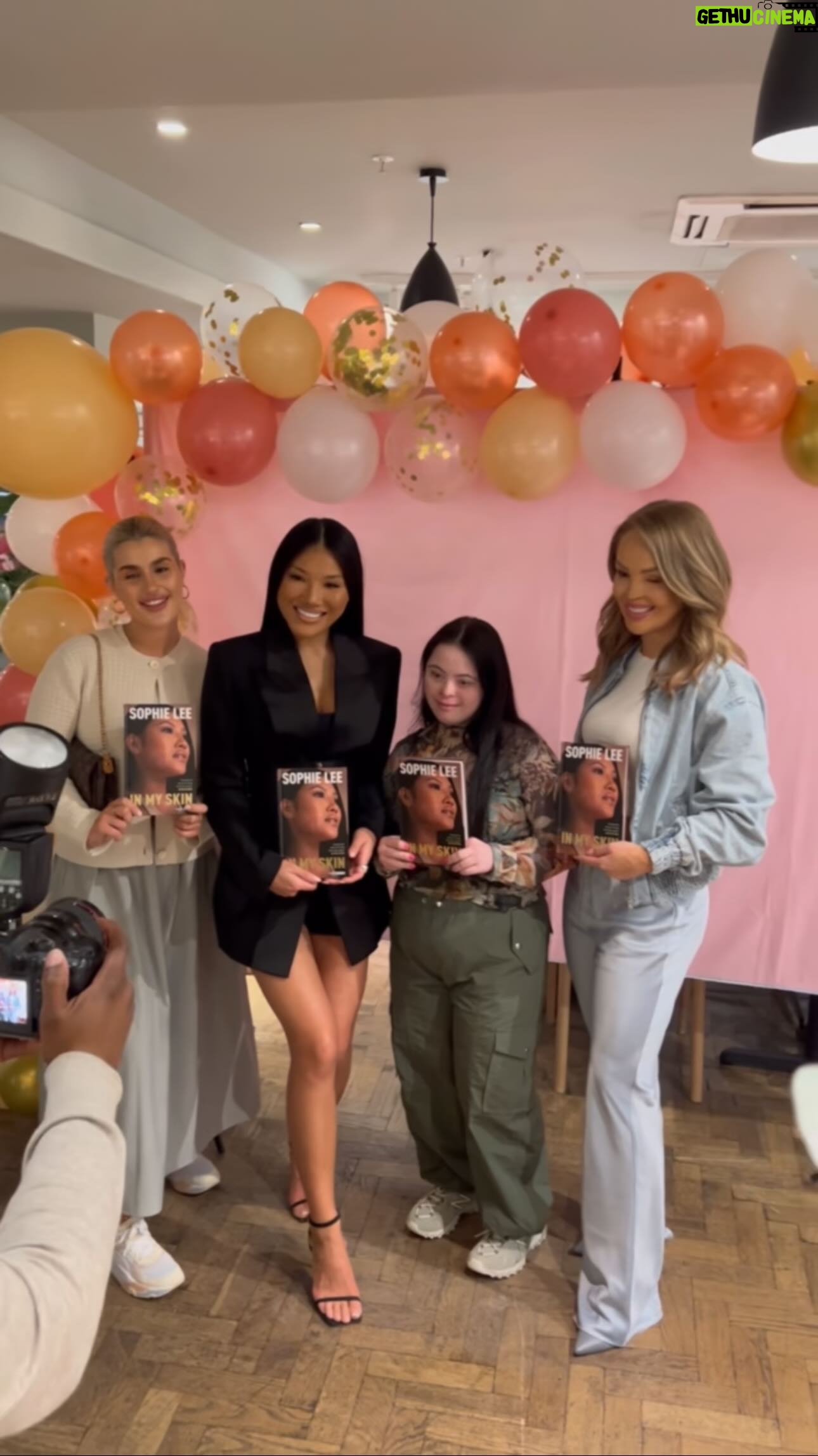 Katie Piper Instagram - 💫 PUBLICATION DAY💫 for my new author @sophirelee for the launch of her first book ‘In My Skin’. 👏 Sophie’s book follows her journey growing up China before coming to England and then onto America to follow her dreams of becoming a performer where she faces the most unimaginable life changing trauma. This book is part of my new imprint The UnSeen. This platform gives a voice to those who have faced adversity in all different kinds of way and found a path to move forward. Sophie is my second author in the series and I have more to come for you! I hope you enjoy this book as much as I did. Congratulations Sophie, it’s a huge achievement and also deeply personal to write a book like this, so proud and happy for you! 🤍 to pick Sophie’s book head to the link in my stories! ⬆️ Thank you @spck_publishing @laurenwindle_ for supporting and believing in my vision 🙏🏼