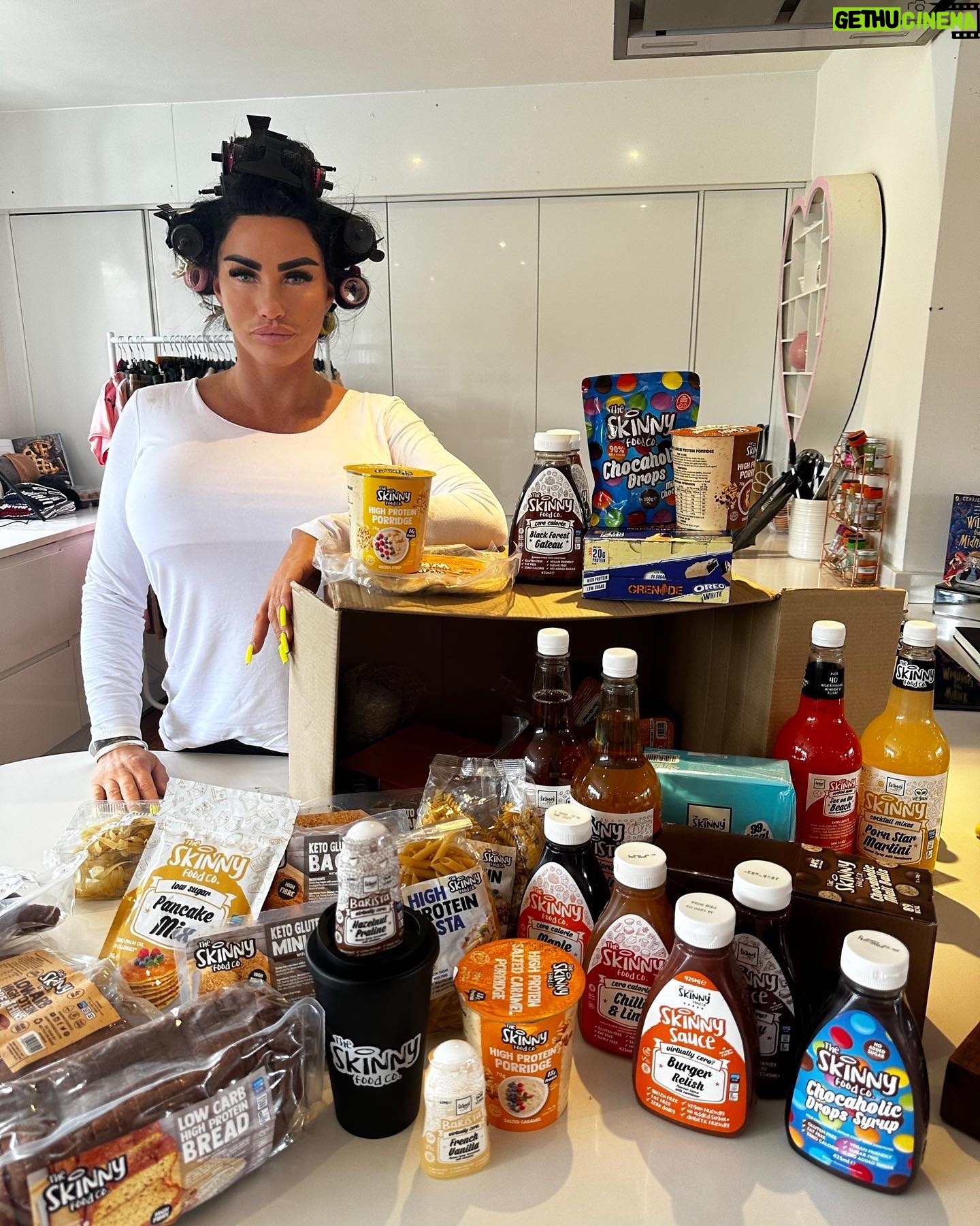 Katie Price Instagram - WIN £100 worth of @skinnyfoodco hampers for 3 winners! Rules: follow @skinnyfoodco @skinnyfoodcojames @skinnyfoodcowayne Share to your stories Tag 3 friends on this post Good luck - competition ends 01.11.2023 #ad