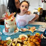 Katie Price Instagram - Bunny’s reaction at the end 💖🧜🏼‍♀️✨ we transformed my living room into a mermaid themed party in just ONE HOUR for Bunny’s 9th Birthday today🧁🍬🎈 Huge thank you to: Mermaid bed bunks @bestiebunks Balloons, Light & Sequin wall @bohemianightsevents Food @Lazeegraze Cake @ellesbellsbakes Cookies&cakesicles @faye.marie.cakery #gifted