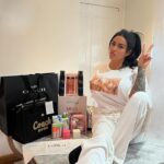 Katie Price Instagram - ❤️ MEGA GIVEAWAY ❤️ Winner Announced At Midnight TONIGHT!! 🥳 Me and @collabhouseuk have teamed up to give away all of these amazing goodies to one lucky follower! 🥰 . How to enter👇🏻 . 1️⃣ Follow EVERYONE @collabhouseuk is following (Takes 10 seconds) . 2️⃣ Tag a friend who you’d share this with ✨ . 3️⃣ Share on story for bonus entry . Winner will be announced on the 11pm GMT 6th March 🙌🏻 . T&C’s apply DISCLAIMER: This competition is in no way affiliated with the brands above or Instagram {AD}