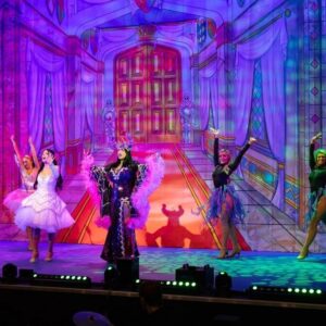 Katie Price Instagram - Panto season is officially here...🩷🩷🩷

Click the link in my bio to get tickets 🎟 

#liverpool #sleepingbeauty #panto #pantomime
