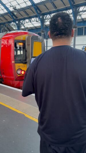 Katie Price Instagram - Harvey loving me taking him to video and take pictures of his favourite Trains today bless him he was so happy ❤️