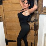 Katie Price Instagram – Never underestimate the pricey 😉
£12 viral slimming leggings @jyyldn 🔥 sizes 6 to 20 girls trust me with these leggings you’ll want all the colours ❤️ 

ad